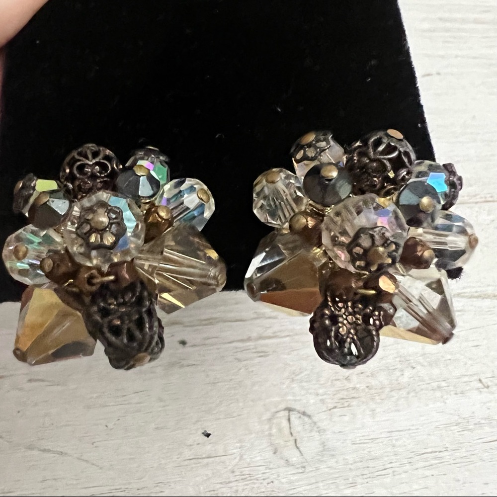 Alice Caviness Vintage Aurora Borealis Necklace and Earring Statement Set - Picture 5 of 15